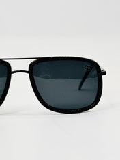 JM40051107 black rectangle polarised sunglass